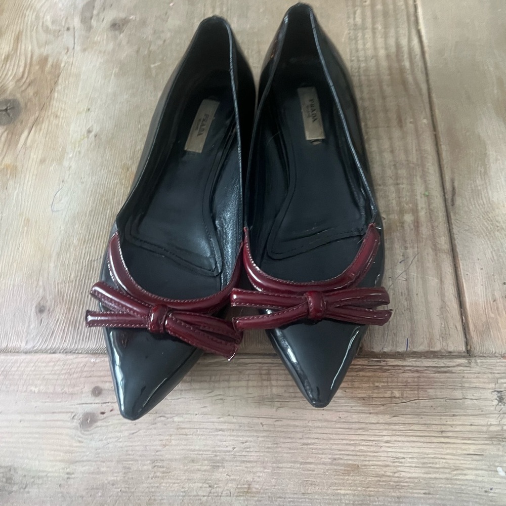 Prada Women's Black and Dark Red Patent Flats - Picture 13 of 13